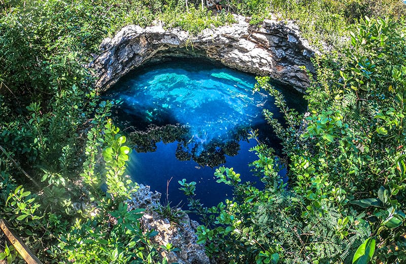 Sapphire Blue Hole| Eleuthera Travel Guide